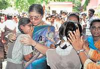 <STRONG>Friends of the victim break down</STRONG>