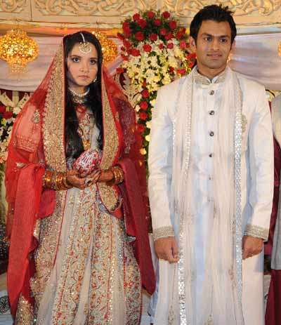 Sania Mirza and Shoaib Malik at their wedding Sania Mirza and Shoaib Malik at their wedding