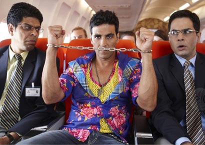 A still from <i>Tees Maar Khan</i> A still from <i>Tees Maar Khan</i>