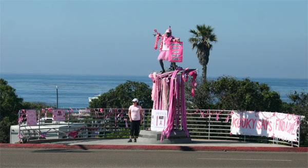 7. 'Magic Carpet Ride' ('Cardiff Kook') Matthew Antichevich; Cardiff-by-the-Sea, California
This lovely California beach town takes great pride in its extraordinary ocean views, making it all the more peculiar that residents would allow something like this bronze surfer dude to remain in their midst. Having become something of a local joke the statue is constantly being dressed up to resemble everything from Vincent Van Gogh to Uncle Sam.
Picture courtesy: Wikimedia Commons
(Reuters)