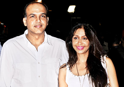 Ashutosh Gowariker accompanied by wife Sunita