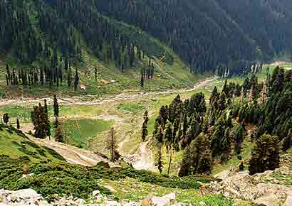 Mohit Poddar traveled 900km and 18-day journey through the valley on a geared bicycle