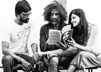 A scene from <i>A scene from Sir Sir Sarla</i>