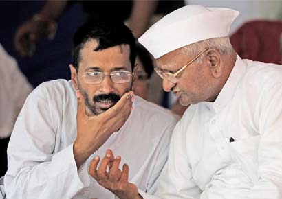 Anna Hazare with Arvind Kejriwal