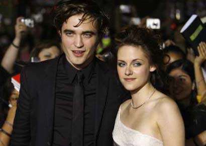 Robert Pattinson with Kristen Stewart