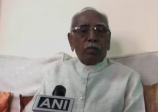 Top RSS ideologue takes on Modi
