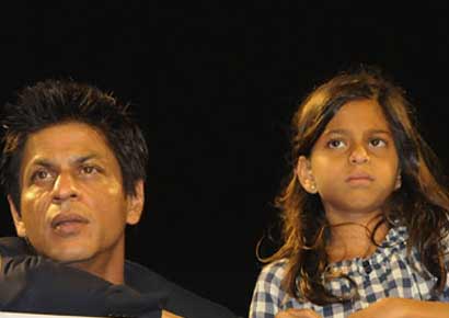 SRK and with daughter Suhana