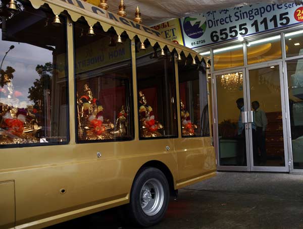 The hearse of an Indian rape victim is seen parked outside, while her body is being embalmed at a funeral parlour in Singapore.
(Reuters)