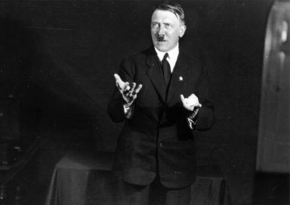 Adolf Hitler 