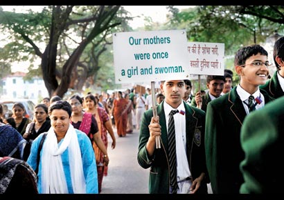 Earlier on Wednesday, students and teachers of Bishop Cottons Boys School organised a rally from their school to Town Hall to condole the death of the Delhi rape victim.