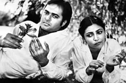 A still from the film <i>Chashme Budoor</i>