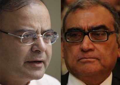 Markandeya Katju (R) and Arun Jaitley