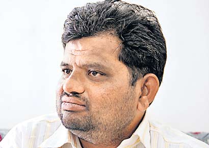 Nayeemudin Ibrahim Sheikh, husband of the victim