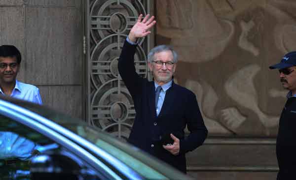 Hollywood director Steven Spielberg is in India with his wife to celebrate the success of his Oscar-winning film Lincoln with Anil Ambani whose Reliance Entertainment co-produced the film.
The 66-year-old Hollywood veteran, behind genre-defying classics like Jaws, E.T., Jurassic Park, Saving Private Ryan, The Color Purple, Empire of the Sun, Schindler's List, Munich and Lincoln in his 40 year old career, is accompanied by his wife Kate Capshaw.
(Hemant Padalkar / DNA)