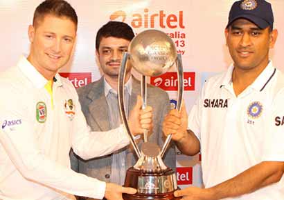 MS Dhoni and Michael Clarke