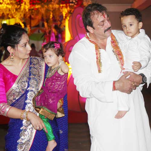 Sanjay Dutt with his family