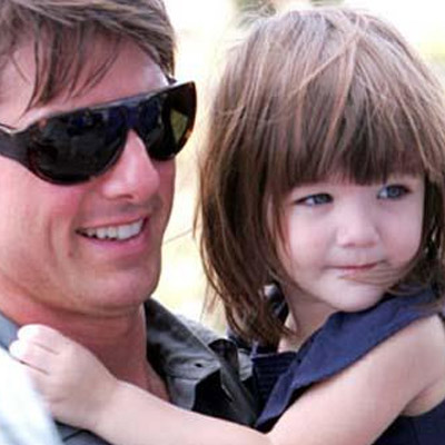 Tom Cruise with daughter Suri. Image courtesy: <i>facebook.com</i>.