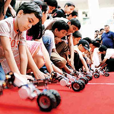 <b>dna</b> robotics workshop at Infiniti Mall.