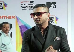 Rapper Honey Singh booked for vulgar songs 