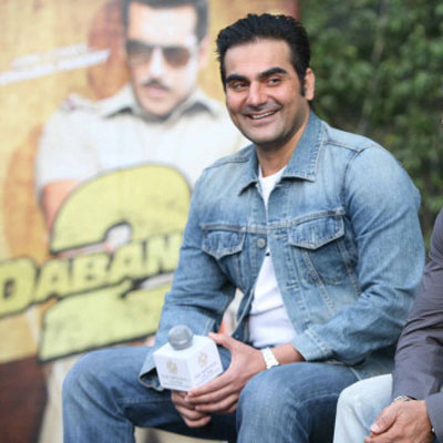 Arbaaz Khan wants to direct Shah Rukh Khan 