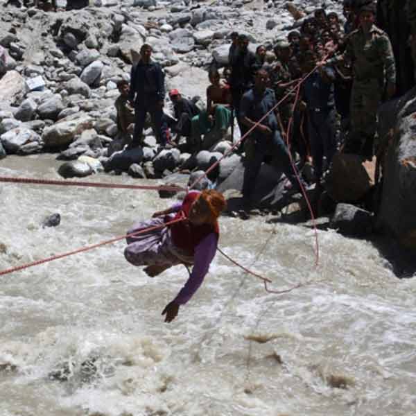 Army resumes evacuation, Uttarakhand toll may cross 1,000 - India ...