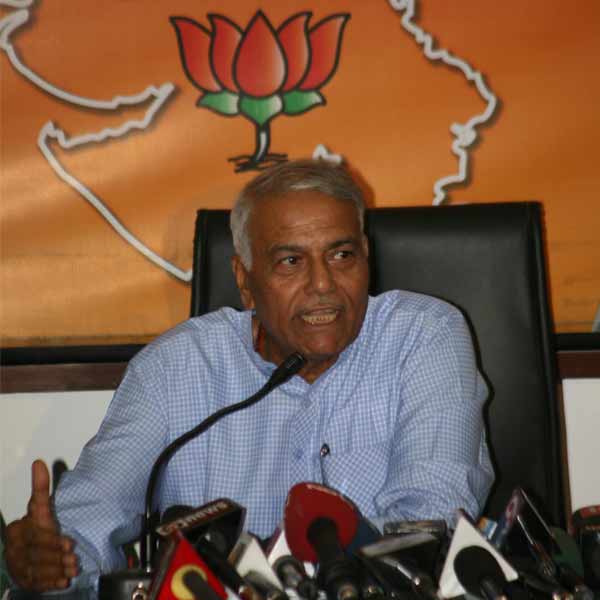 Yashwant Sinha obliquely targets Narendra Modi; says 'a national leader should ...