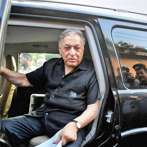 Zubin Mehta arrives at Shalimar Garden in Srinagar on Friday.