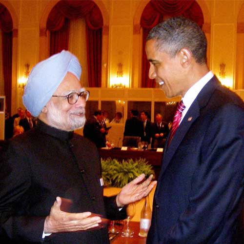 Prime minister Manmohan Singh (L) with US president Barack Obama (R) at the G20 Summit