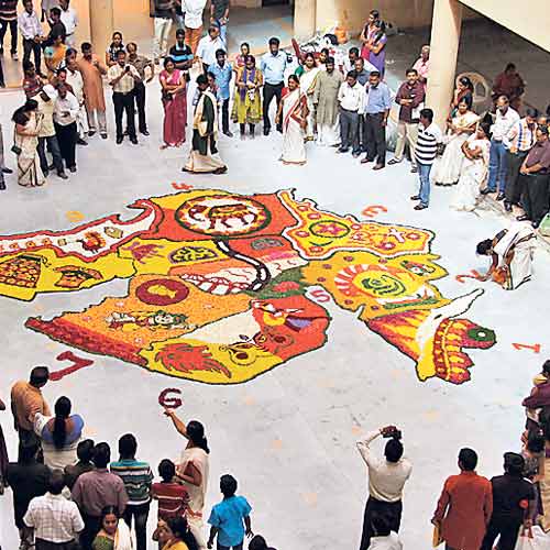 A floral rangoli competition was held at the Sree Narayana Cultural Mission on Sunday as part of Onam celebration.