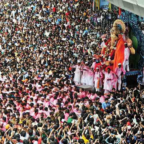 A sea of crowd congregate to bid adieu to their favourite god.