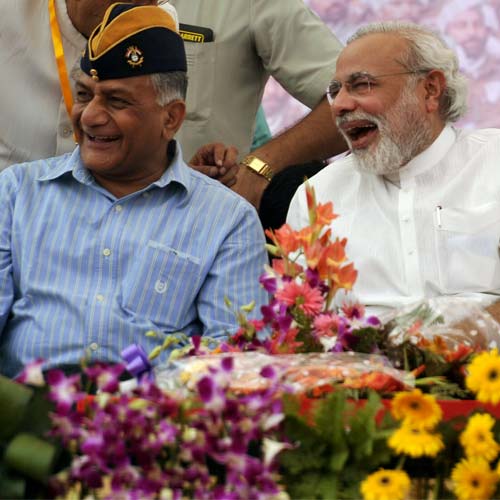 VK Singh with Narendra Modi at his Rewari rally