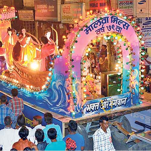 A tableau prepared by Malwa Mill being presented during a procession.
