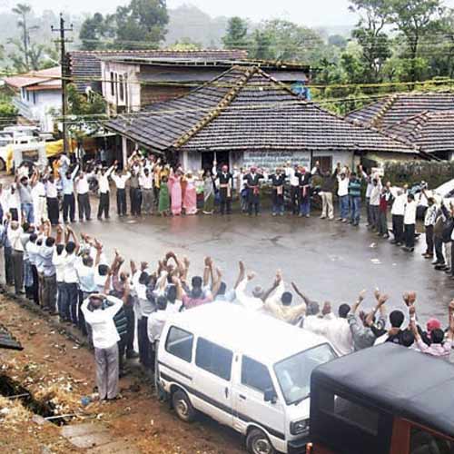 Codava National Council held a demonstration at Birunani in Kodagu, demanding an autonomous Kodava Land.