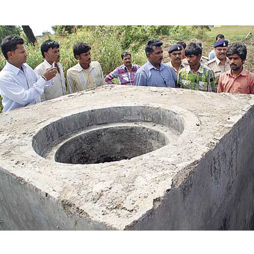 Body of Vishnu Kevat was recovered from this chamber (in pic) near MR-10 after crime branch officials took accused to the spot