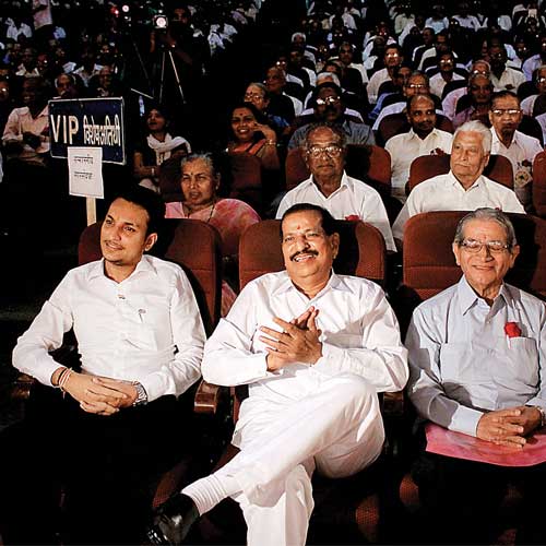 Guardian minister Ganesh Naik with mayor Sagar Naik at a function organised on World Senior Citizens Day.