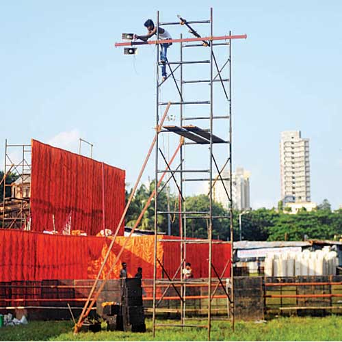 Preparations for the Shiv Sena's rally on full swing at Shivaji Park on Saturday.