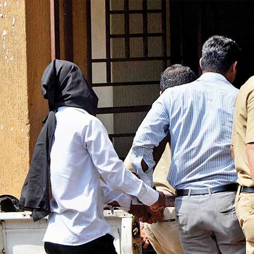 Accused Jitendra Sakpal was sent to police custody till October 24.