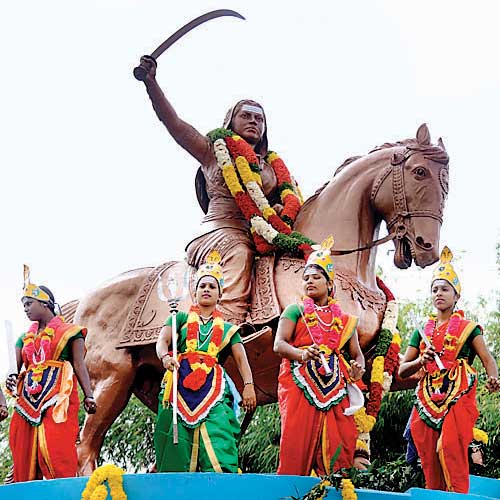 A dance troupe performed near the Kittur Rani Chennamma statue in Bangalore on Wednesday.