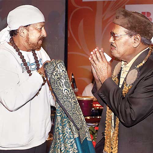 Manna Dey with late Sandalwood actor Vishnuvardhan
—Pic courtesy: Maam Entertainment