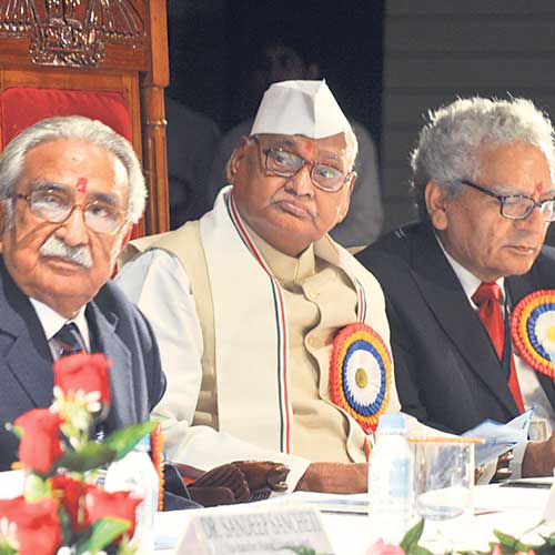 Governor Ram Naresh Yadav with KL Thakral and Dr S Pal at the national conference on Friday.