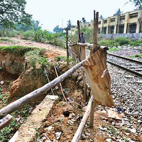 Work on a pedestrian underpass at Lingarajapuram railway cross has been pending for two years. Home minister KJ George visited the spot on Saturday and asked the authorities concerned to expedite the work.