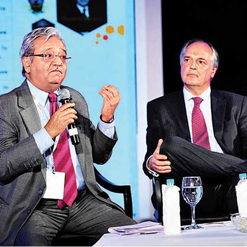 Paul Polman (right), CEO, Unilever Global, and Bharat Patel at the ISA global CEO conference 'Navigating a VUCA World'.