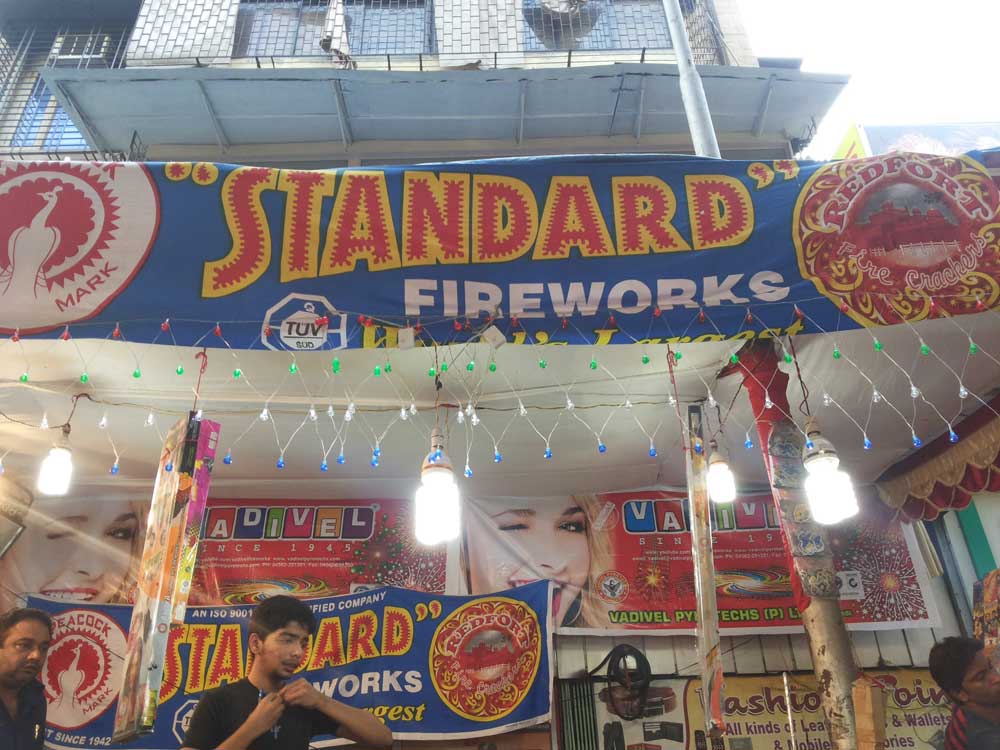 Meet 1000 sky shot: The most expensive cracker this Diwali ...