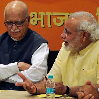 LK Advani, Narendra Modi slam Sheila Dikshit government for 'piling miseries ...