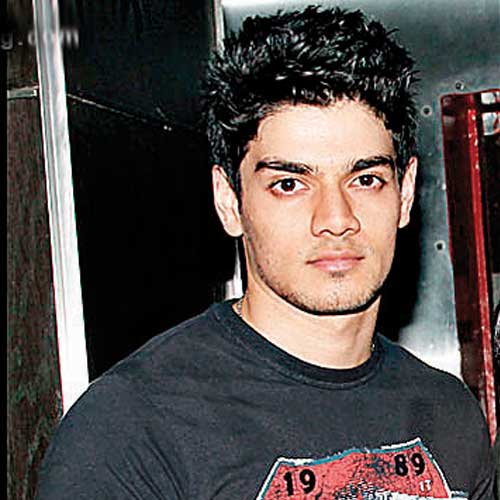Therapy for Suraj Pancholi? - 500 x 500 jpeg 35kB