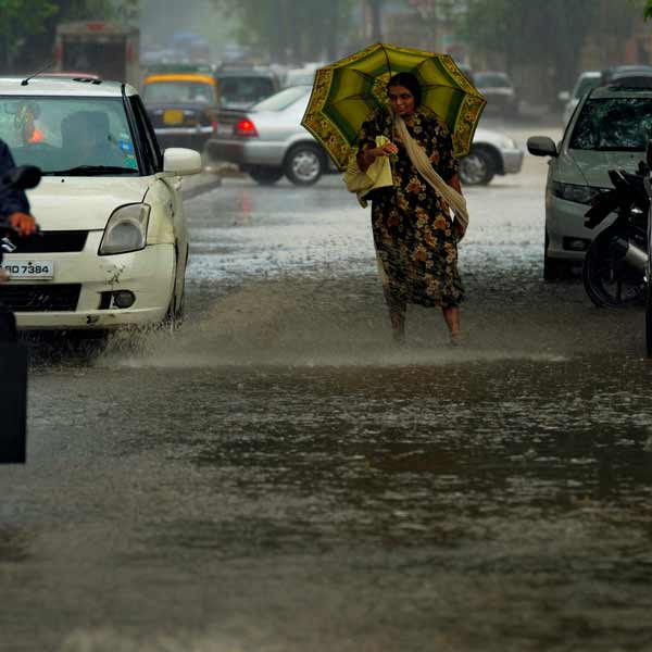 Heavy rains lash Mumbai: 70 services on Harbour line, 28 services.