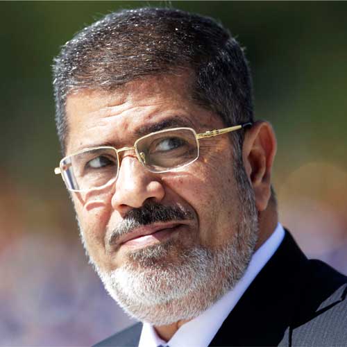 Egypt&#39;s rulers allowed an European Union (EU) envoy to meet deposed President Mohammed Mursi, the first time an outsider was given access to him since the ... - 1867591