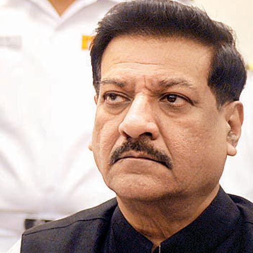 Prithviraj Chavan cornered over headless bodies | Latest News &amp; Updates at Daily News &amp; Analysis - 1883624