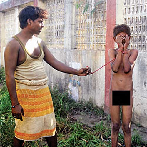 Mumbai: Cops hunt for man who stripped, thrashed minor Mumbai: Cops hunt for man who stripped, thrashed minor - 500 x 500 jpeg 41kB