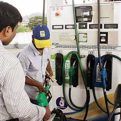 Delhi petrol pump outlets to close on October 28 to ... - 500 x 500 jpeg 33kB